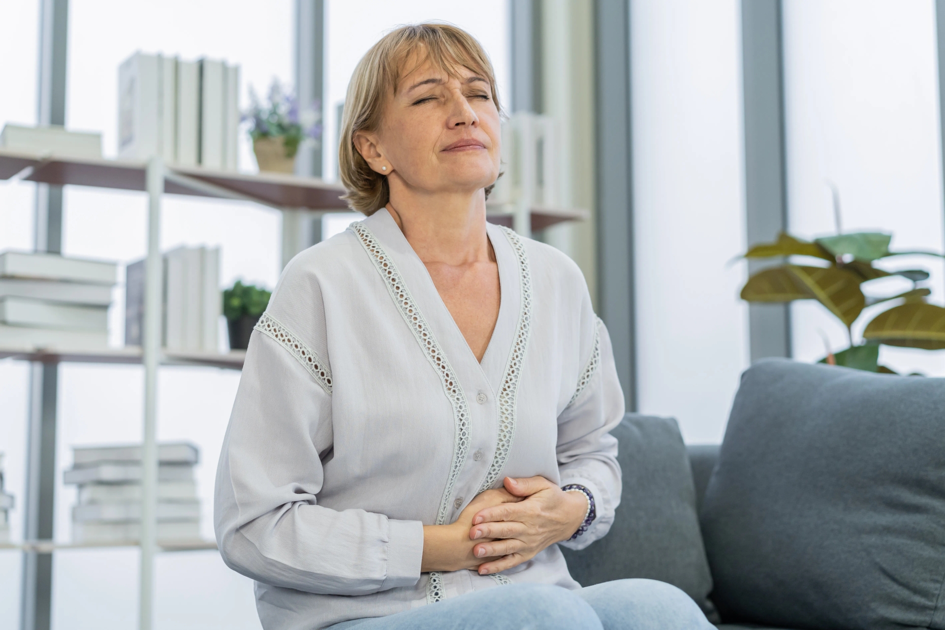 Menopauza paytida shishishni boshqarish